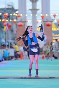 BIB: 6594, 1000, 10000
                            <button type="button" onclick="openModal(21766958)" class="btn btn-primary btn-sm float-right btn-popup" data-toggle="modal" data-target=".modal-high-quality">
                        <i class="fas fa-shopping-cart"></i> Add to Cart
                    </button>
                                            <button type="button" onclick="isThisMe(21766958, true)" class="btn btn-success btn-sm float-right btn-popup btn-isme hidden" data-toggle="tooltip" data-placement="bottom" title="นี่คือรูปของคุณใช่ไหม คลิกที่นี่เพื่อเอาเข้าอัลบั้ม">
                        <i class="fas fa-plus"></i> Add to album
                    </button>
                    <button type="button" onclick="isThisMe(21766958, false)" class="btn btn-warning btn-sm float-right btn-popup btn-isnotme hidden">
                        <i class="fas fa-ban"></i> Remove from album
                    </button>